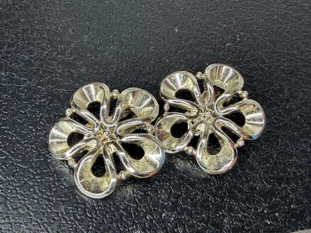 H&S Flower Silver Tone Clip On Earrings Retro Vintage